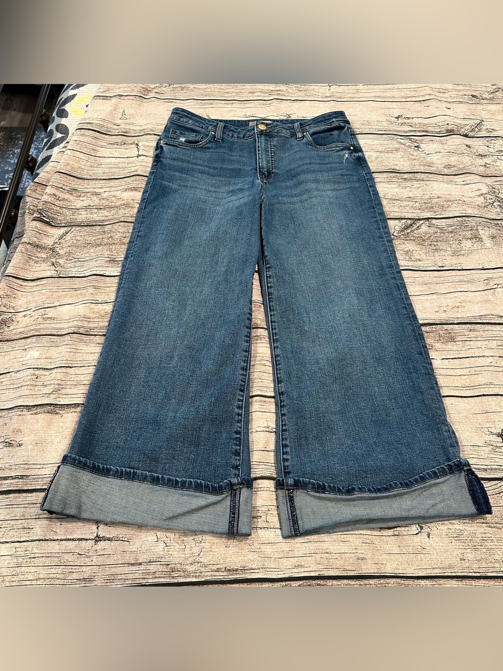 Kut from the Kloth Meg Fab Ab Wide-Leg Crop Jeans in Mid-Dark Blue Size 8P - Picture 1 of 10